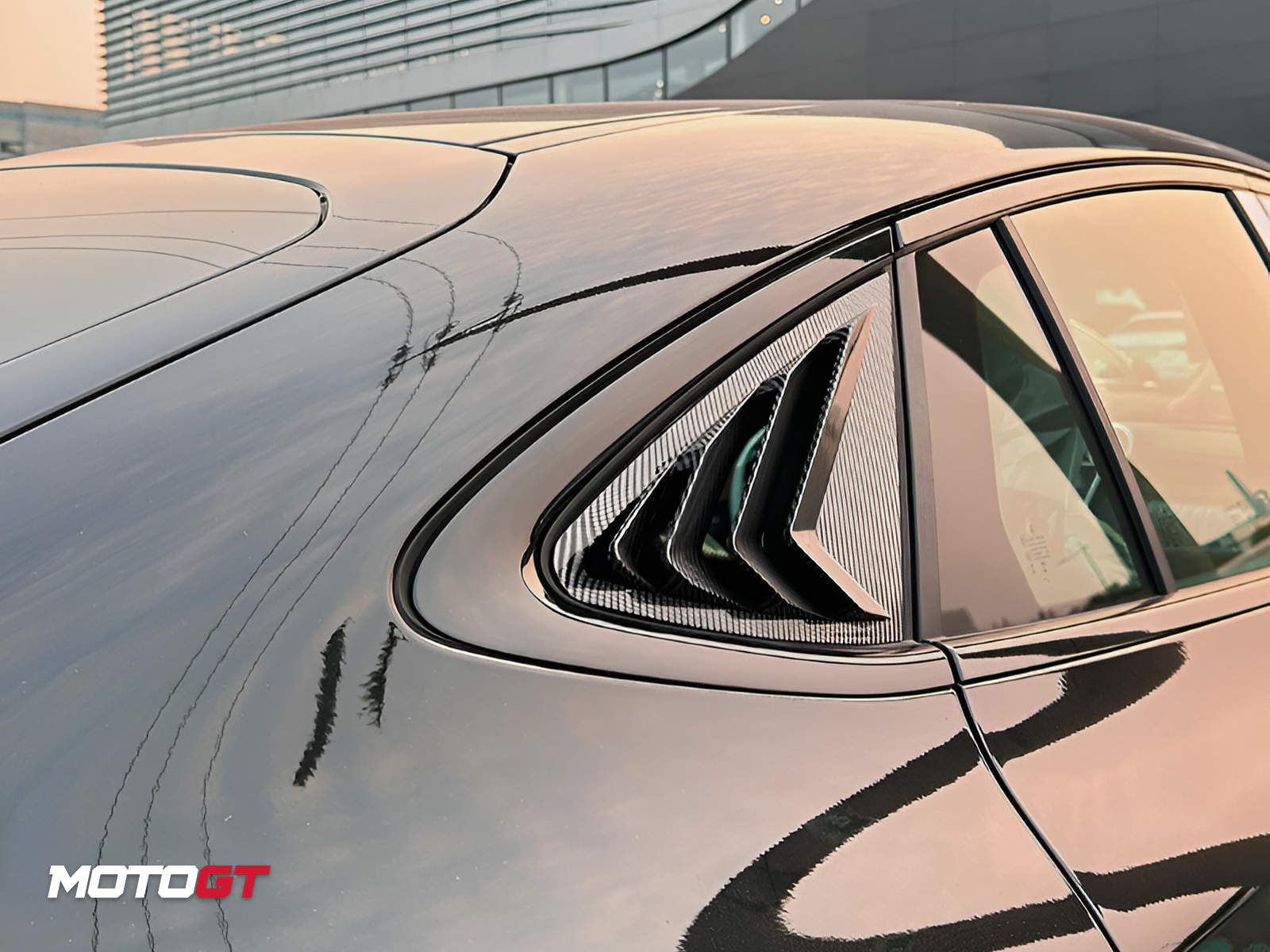 GLC CLASS REAR WINDOW LOUVERS